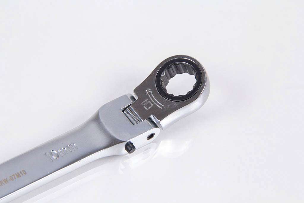 Ключ трещоточный гибкий с фиксацией и накидной 6гр. 15° 10мм Licota ARW-07M10