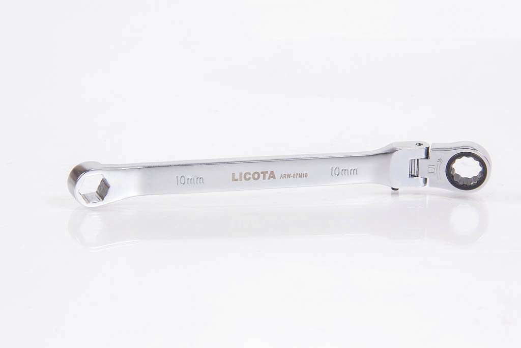 Ключ трещоточный гибкий с фиксацией и накидной 6гр. 15° 10мм Licota ARW-07M10 фото